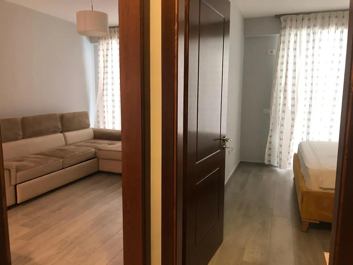 Hotel Wilson Лежа Албания